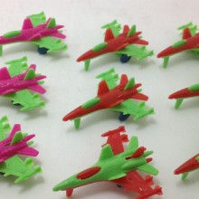 专业生产赠品小玩具 0012飞机 上百款迷你小玩具 扭蛋球塑