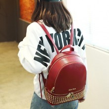 一件代发2016年欧美时尚大牌铆钉双肩包女包学生背包书广州潮