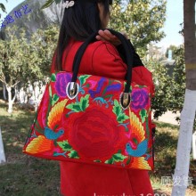 民族风绣花立体梯形手提包 女士精品绣花包 单肩包 方包