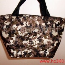 供应湘越箱包38*26草绿色时尚登山手提包