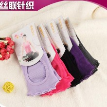 厂家直销 五指瑜伽袜 运动袜 减震防滑家居地板棉袜