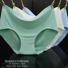 810性感女士无痕内裤 纯色冰丝一片式三角裤大码女内裤批发
