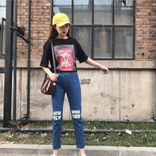 2017春季新款女装复古个性松紧腰膝盖字母印花破洞九分裤牛仔