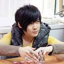 韩版夸张个性骷髅头闪钻戒指 潮人 女 时尚 朋克 另类 食指