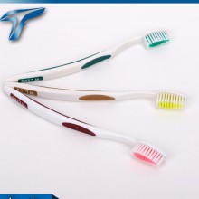 厂家批发 酒店宾馆客房一次性用品洗漱用品牙具套装 尼龙毛牙刷