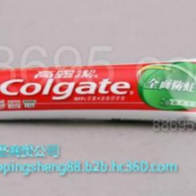牙膏   Colgate 高露洁    1/72   全面防蛀  超爽冰凉薄荷口味，清新口气。