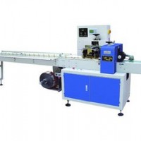 【供应】400下走纸包装机 口罩枕式包装机 宾馆湿纸巾枕式包装机