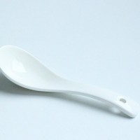 厂家直销陶瓷白瓷汤勺家居酒店日用餐具纯色高温饭勺定制厨房用品