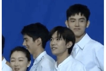 周冬雨与关系户争抢90后大花第一人